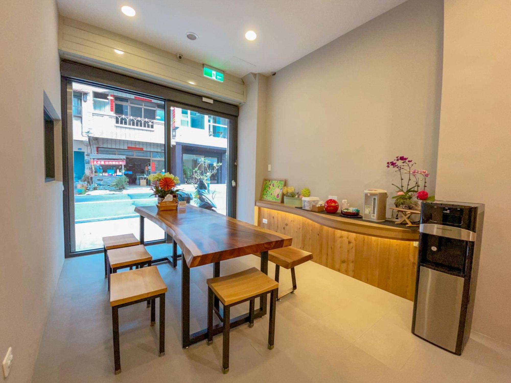 Zhaohong Homestay Yuchi Exterior foto